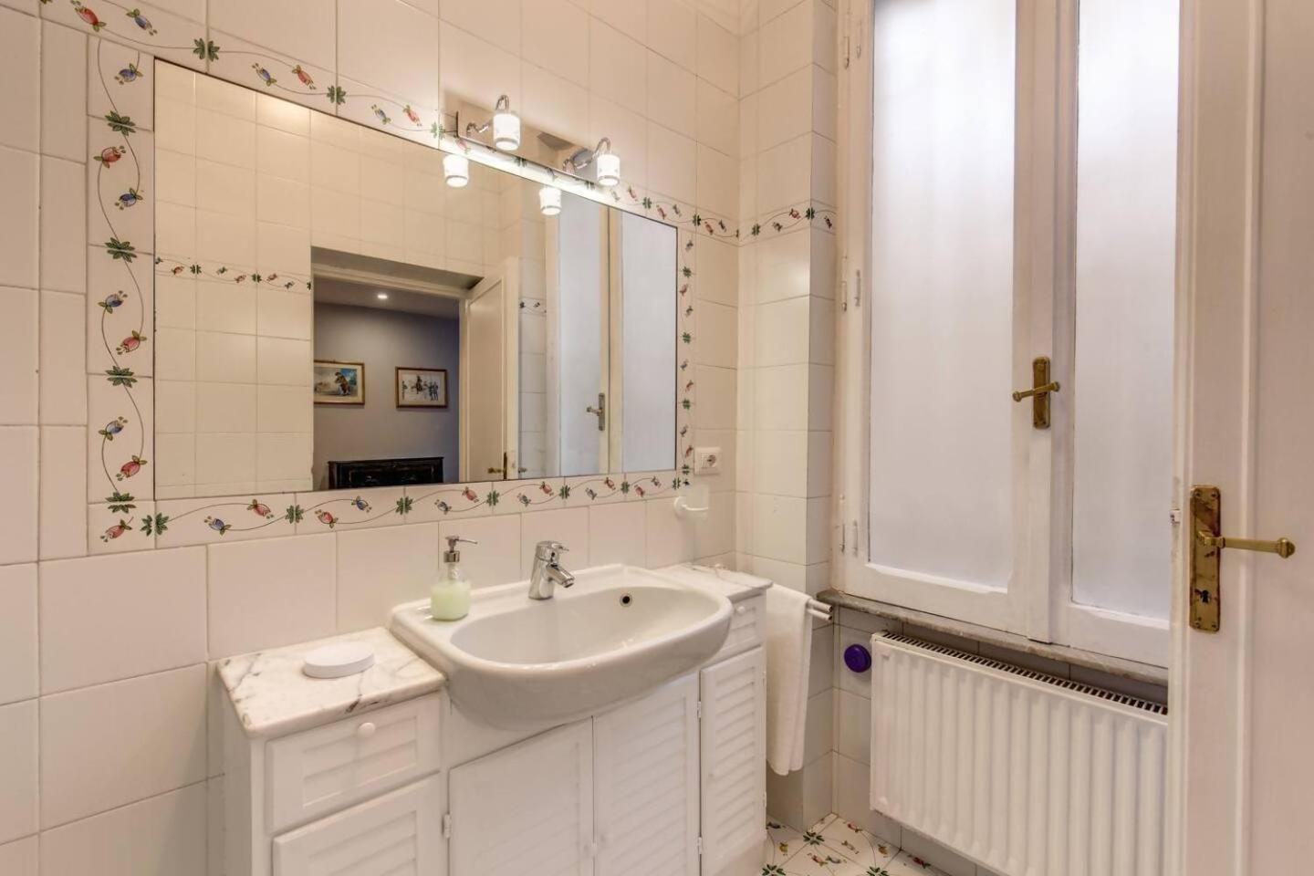 Lovely Flat By The Vatican Rome Bagian luar foto